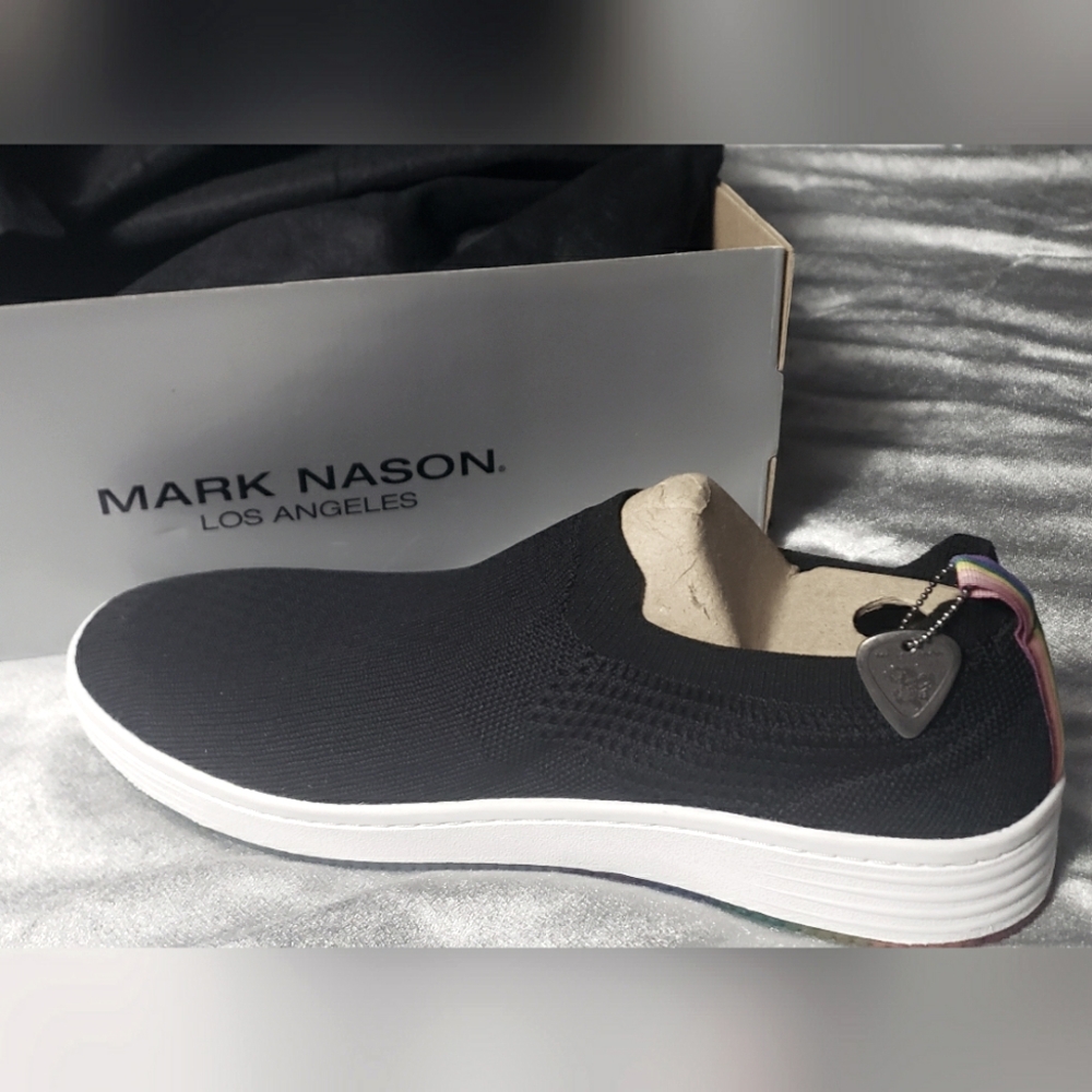 Mark Nason Skechers slide-on shoes Black with Rainbow on bottom size13 Brand new